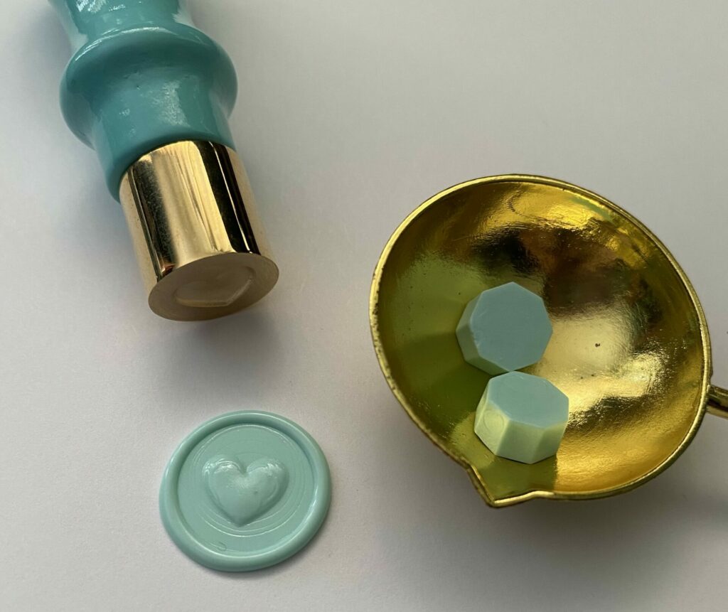 Teal puffy heart mini wax seal