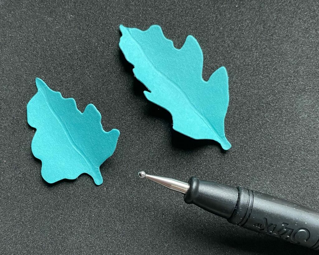 Shaping the Daisy Leaves