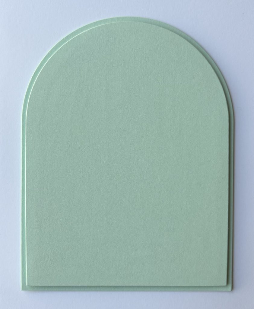 Arch shaped card base